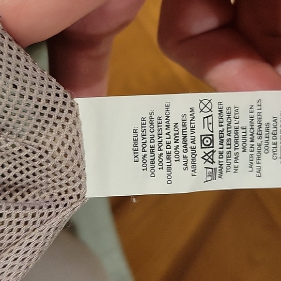 LL Bean women's two toned grey windbreaker, size Large. - Picture 4 of 4